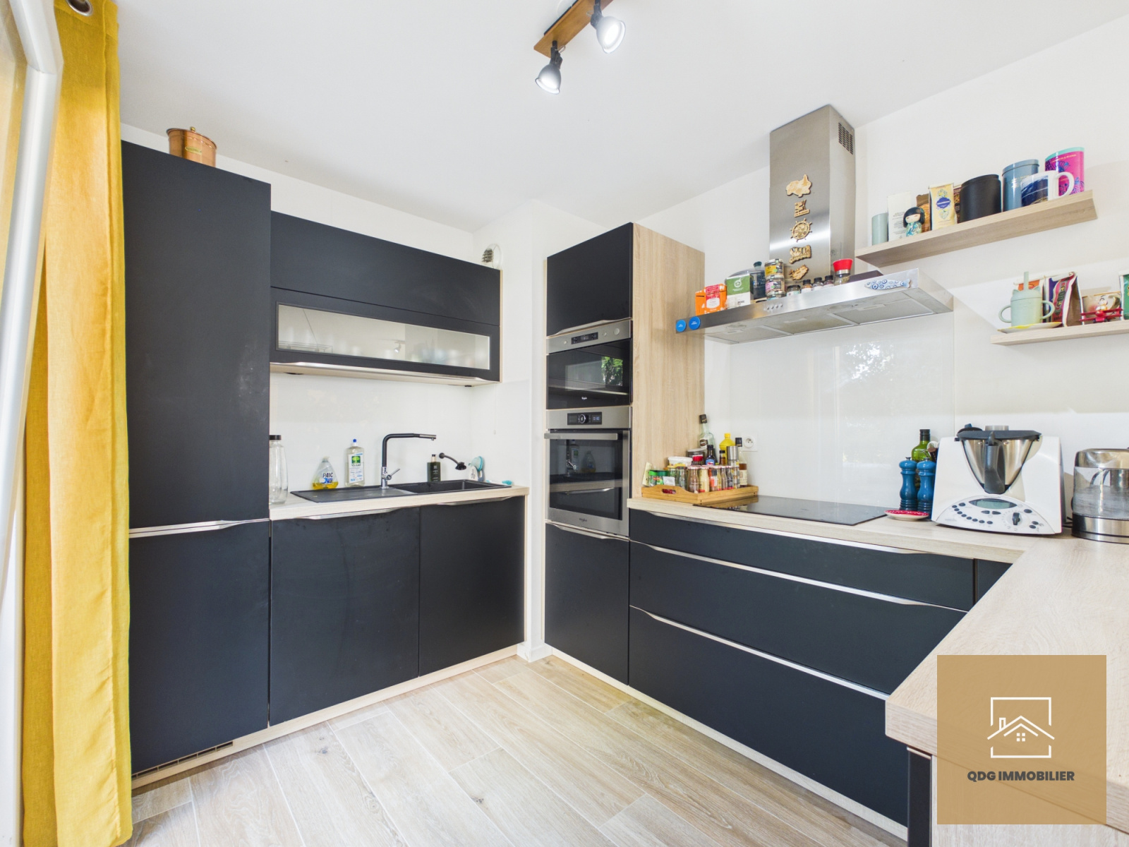 Appartement 4 pièces - 81,7m² - Lille Wazemmes — 81.7 m², 3 chambres, ascenseur — photo 2